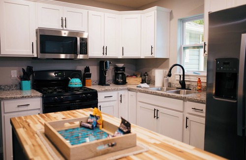 Joplin House | Central Joplin, 3Bed2Bath, Family Home