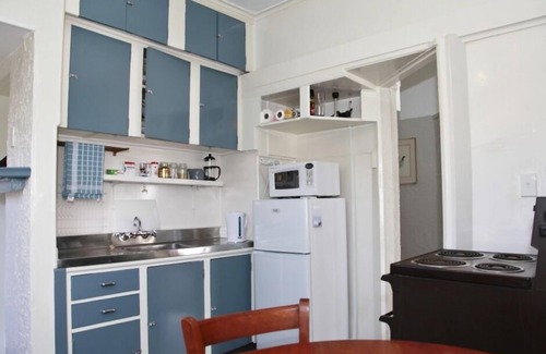 Rotorua Cottage | Central Kuirau Cottage with park views