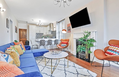 The Lanes Apartment | Central Lanes Pad | By My Getaways | Free parking for one car