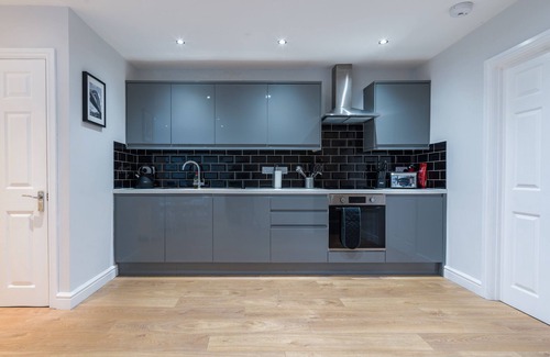 Newcastle-upon-Tyne House | Central large 3 bedroom home