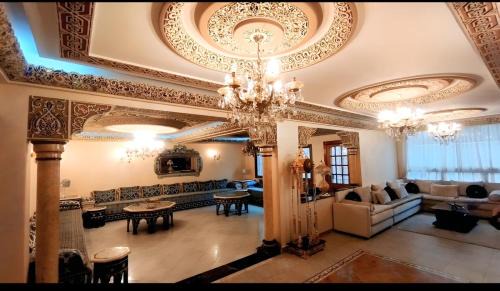 Quartier Mozart Apartment | Central Large apartment with stone sauna and jacuzzi