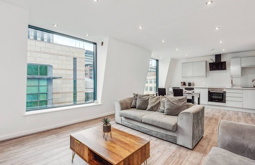 Liverpool City Centre Apartment | Central Liverpool Retreat