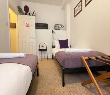 Bristol Old City Apartment | Central Located Two Bedroom Suite
