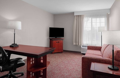 Downtown Hotel | Central Location: 1BR Suite w/Full Kitchen & Balcony - Complimentary Amenities