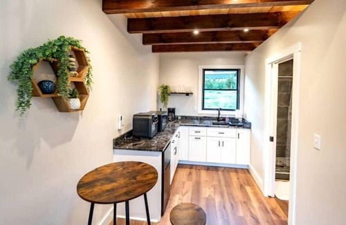 Mills River House | Central Location-EV-Large Fenced Yard-FirePit