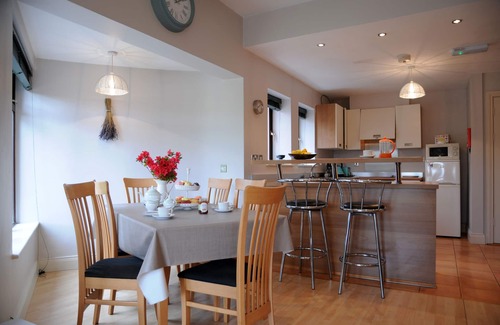 Dromin Apartment | Central Location for Ring of Kerry, Killarney & Killorglin located by the River