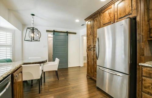 Southlake House | Central Location, Relocation, Insurance