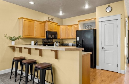 Southeast Boise House | Central Location-Stocked Kitchen- BBQ