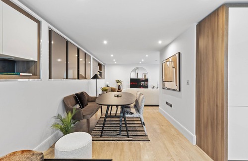 Haverstock House | Central London Primrose Spacious 5* Maisonette 3BR/3BA Townhouse