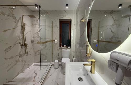 Petrovac Apartment | Central Lux