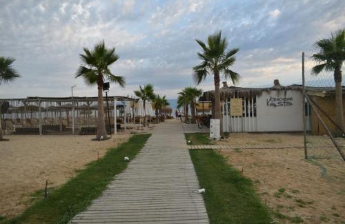 Paralia Ofryniou Apartment | Central Luxury Apartment next to the Beach
