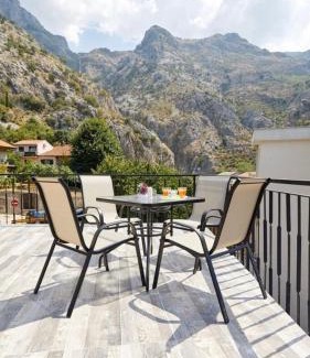 Kotor Apartment | Central Magik Apartments