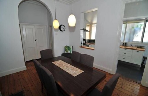Adelaide Central Business District House | Central Market Cottage: an urban retreat for you and your Pets
