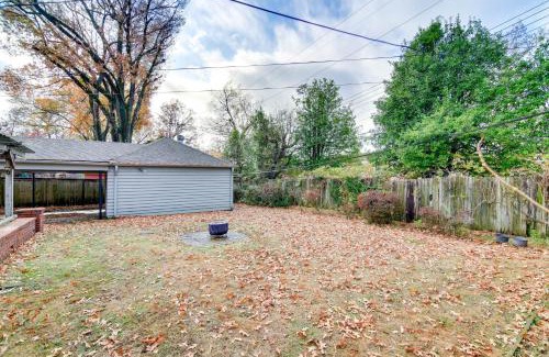 East Memphis House | Central Memphis Home MCM Decor, Walk to Midtown!