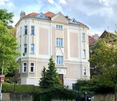 Prague 5 Apartment | Central-Modern-Apartment