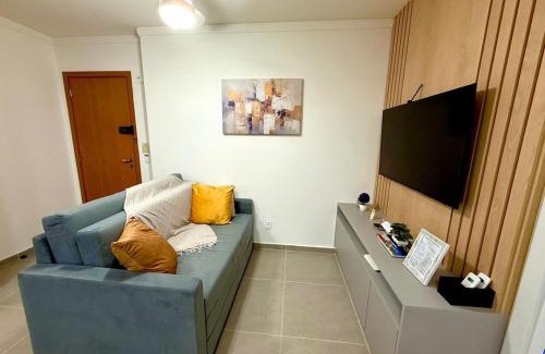 Centro Apartment | Central novo, andar alto-2quartos com Ar-Cond Q e F