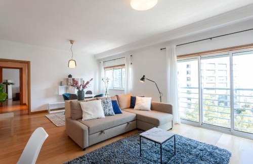 Parque das Nacoes Apartment | Central Orient Residence - Modern, spacious and sunny! By the river!