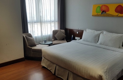 District 1 Hotel | Central Palace Hotel