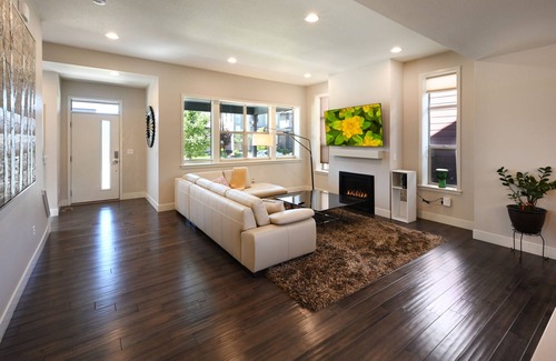 Northfield House | CENTRAL-PARK LUXURY 3-bedroom 2.5 bath LUXURY SINGLE FAMiLY HOME!