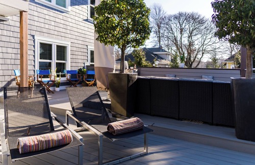 Fernwood Apartment | Central Park Prestige (B) - A Brand New Boutique Hotel Style Room Near Downtown