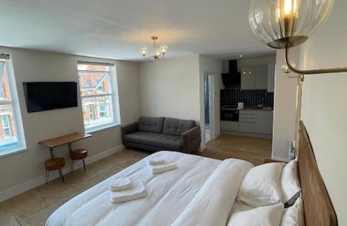 The Lane Apartment | Central Peckham Studio Retreat