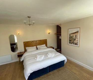 The Lane Apartment | Central Peckham Studio Retreat