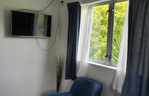 Auckland House | Central - Private and Quiet Twin Room Unit