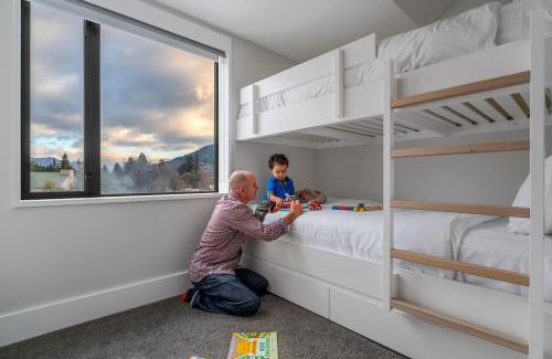 Queenstown City Centre Villa | Central Queenstown Villa & Spa by Staysouth
