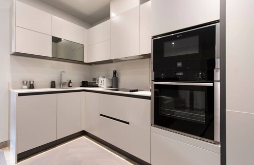 Reading City Centre Apartment | Central Reading Designer Studio