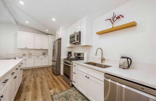 Serra Mesa House | Central SD Modern&Family-Friendly Home-BBQ Non-Toxic Home -Allergy Friendly