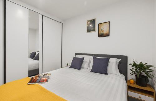Abbotsford Apartment | Central Simplicity - Modern Inner-city Living