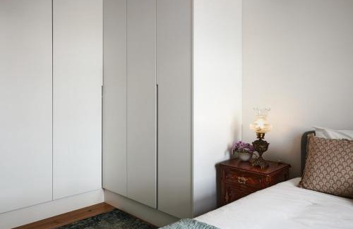 Falca Apartment | Central & Spacious 3BD in Lisbon
