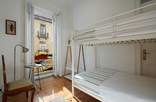 Falca Apartment | Central & Spacious 3BD in Lisbon