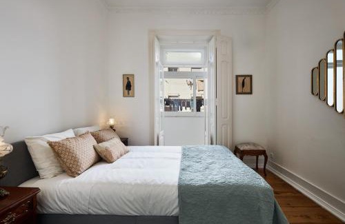 Falca Apartment | Central & Spacious 3BD in Lisbon