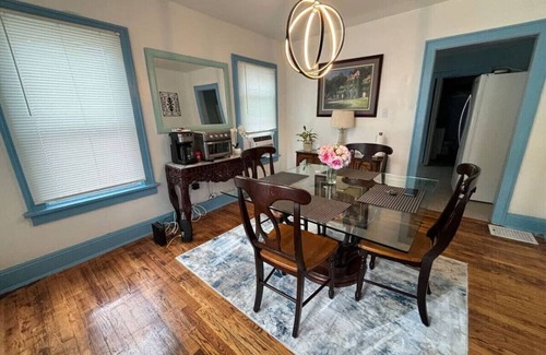 Akron House | Central Specious 3B 1.5B Blossom 6 miles Towpath 1