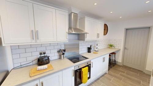 Sunderland House | Central Stunning 3-Bed House - Free Parking