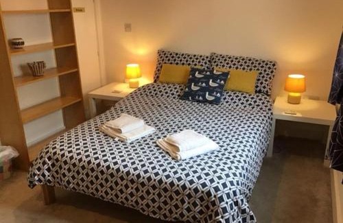 Teignmouth Apartment | Central Teignmouth Penthouse Sleeps 4 Pets Ok