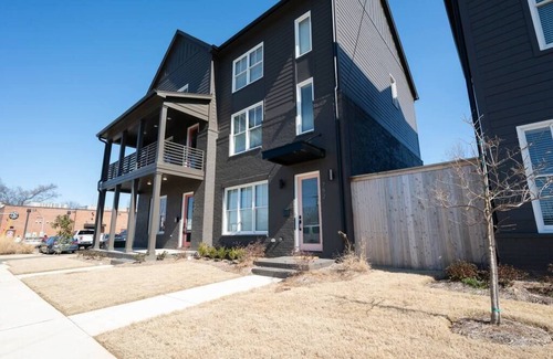 Cooper-Young Historic District House | "Central to Everything" Memphis!