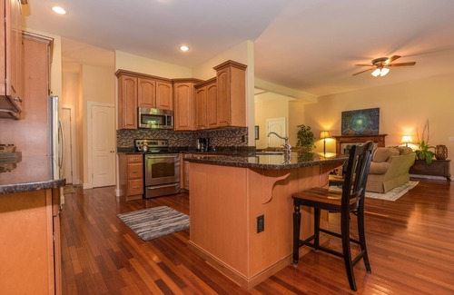Stonington House | Central to Mystic and Vineyards