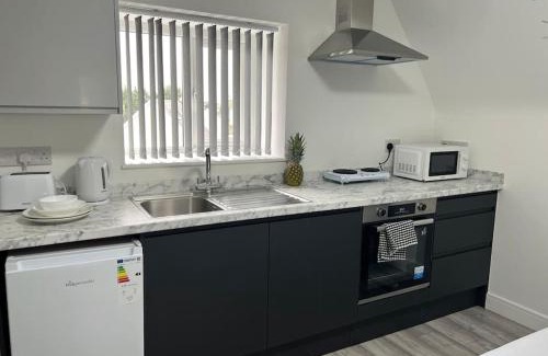 Adamsdown Apartment | Central twin bed apartment
