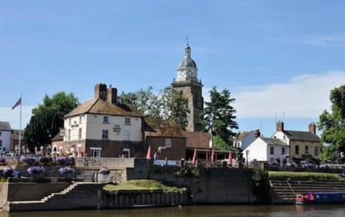 Upton upon Severn Apartment | Central Upton Upon Severn 2 bedroom property sleeps 6