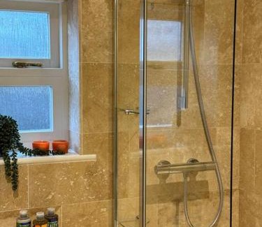 Moreton-in-Marsh House | Central Village Cottage, The Corders