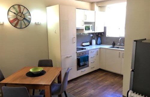Wollongong CBD Apartment | Central Wollongong Apartment - 2 bedrooms