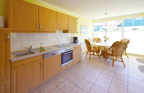 Ostseebad Prerow Apartment | Centrally located apartment for 4 people, south-west facing terrace, washing machine, WLAN