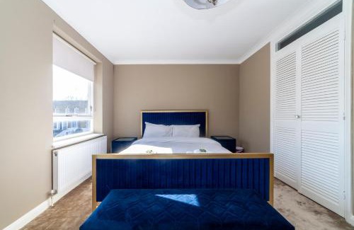Harrow Road House | Centrally located 5BR Flat wParking, Maida Vale