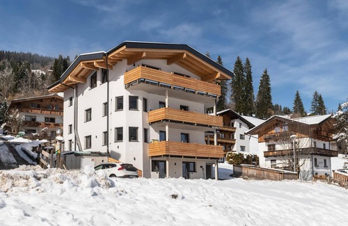Oberau Apartment | Centrally located apartment, ski bus nearby