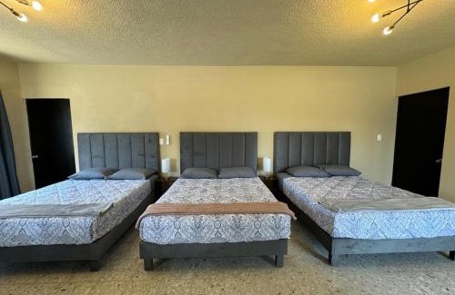 Contry House | Centrally located and spacious residence for up to 30 people!