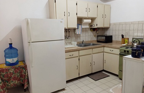 Nassau Apartment | Centrally-Located, Comfortable & Secure Hide-Away