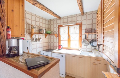 Montgenevre House | Centrally located 4 bedroom townhouse for up to 12 people