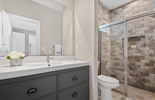 Orlando House | Centrally Located Guest Suite Retreat